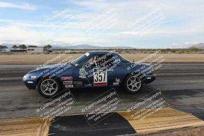 media/Jan-03-2026-SCCA SD (Sat) [[c9b9d14034]]/4-Novice Group/Session 3 Turn 2 Inside/